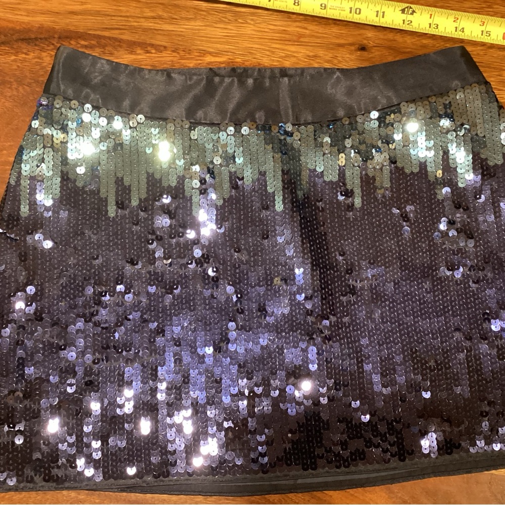 Sequim mini skirt express design studio.